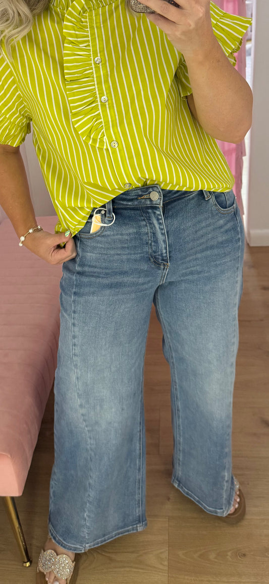 Crop wide jeans with hem detail
